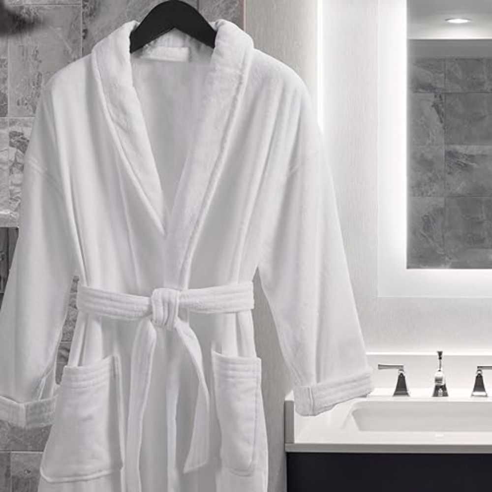 White Robe: image 4